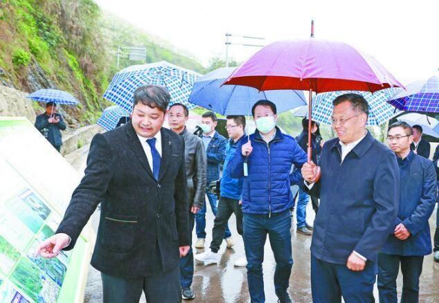 廣安華鎣市:聚焦產(chǎn)業(yè)發(fā)展不放松 邁出富民強市新步伐